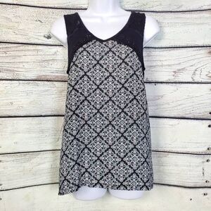 Maurices Women’s Navy White Damask Print Tank Top XS Lace Trim Sleeveless